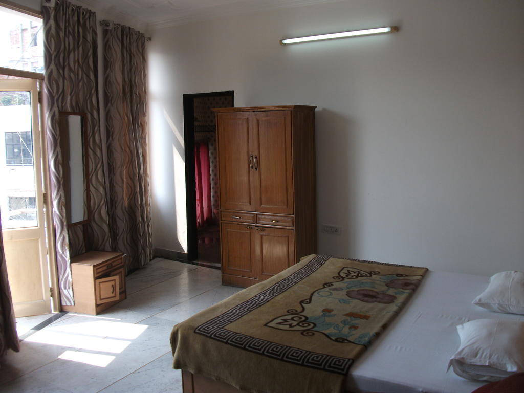 Hotel Shalimar Nové Dillí Pokoj fotografie