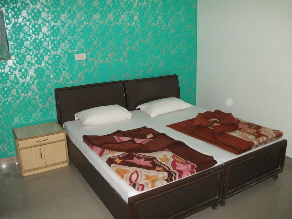 Hotel Shalimar Nové Dillí Pokoj fotografie